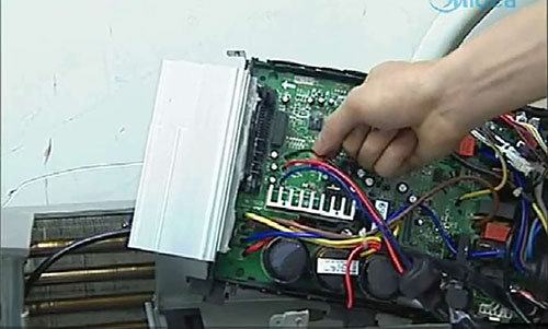 始兴美的空调电话是多少